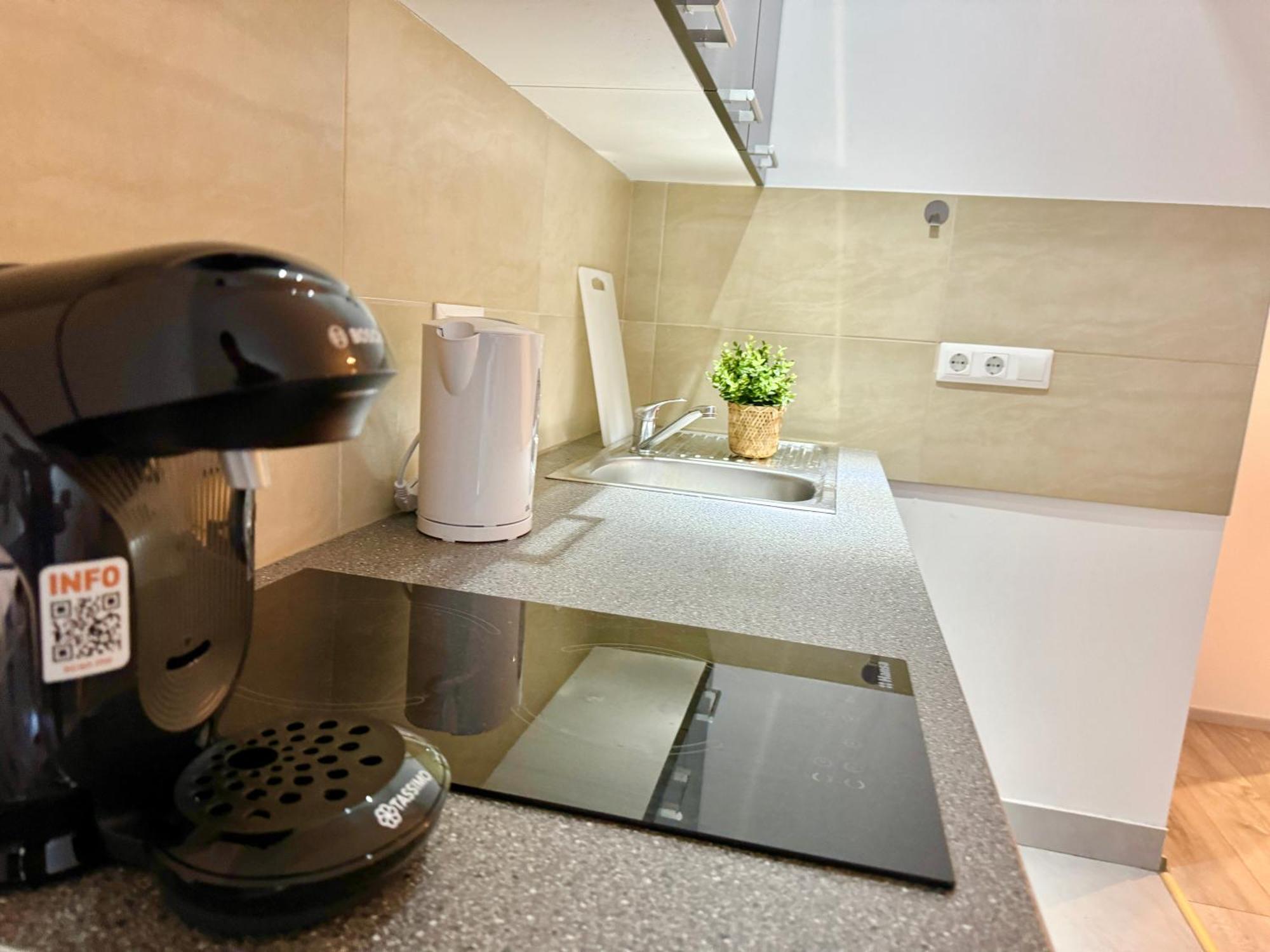 Prime Suites Near Schoenbrunn Castle Vienne Extérieur photo
