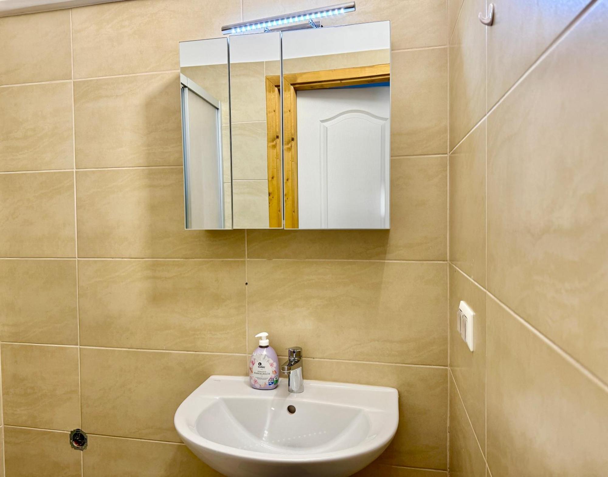 Prime Suites Near Schoenbrunn Castle Vienne Extérieur photo